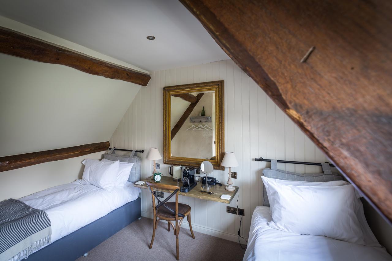 The Frogmill Hotel Shipton  Extérieur photo